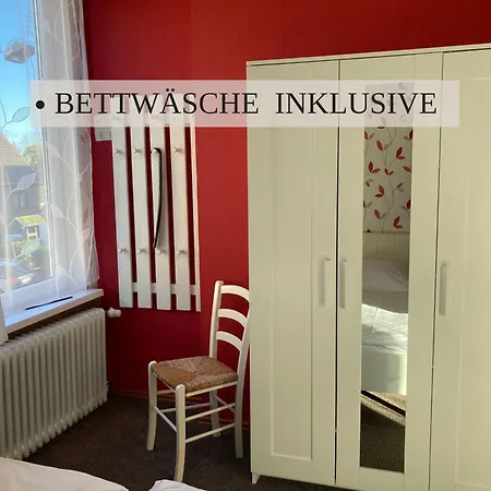 Haus Krabbe 8 An Der Nordsee, Fuer 1-2 Personen, Doppelbett,, 2 Hunde Willkommen, Kostenfreier Parkplatz, Geschaefte Und Restaurants In 2 Gehminuten Erreichbar, Naehe Bremerhaven * Wremen